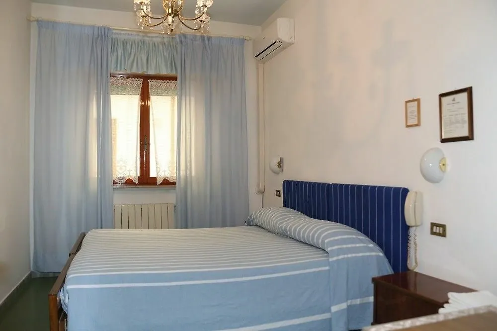 Meuble Andrea Doria Hotel Torre del Lago Puccini Gæstehus